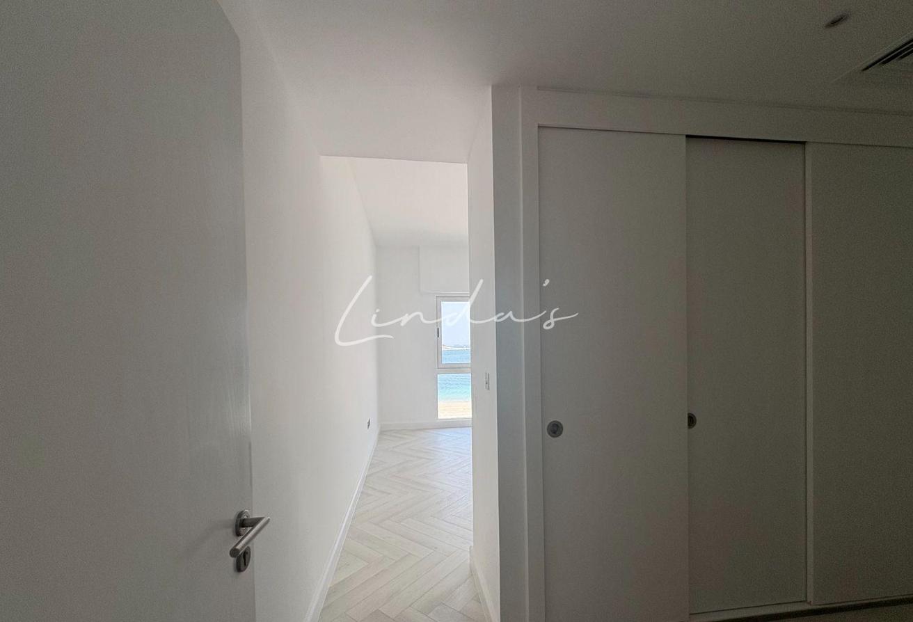 Vacant | Direct Beach Access |Sea View |Beachfront photo 26