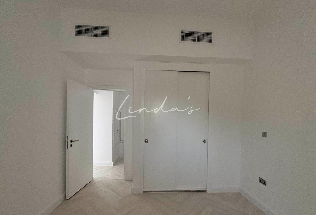 Vacant | Direct Beach Access |Sea View |Beachfront photo 15