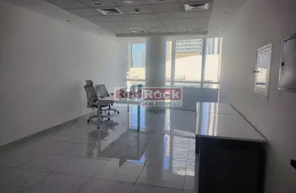 مكتب - غرفة نوم للايجار في B2B  برج - الخليج التجاري - دبي