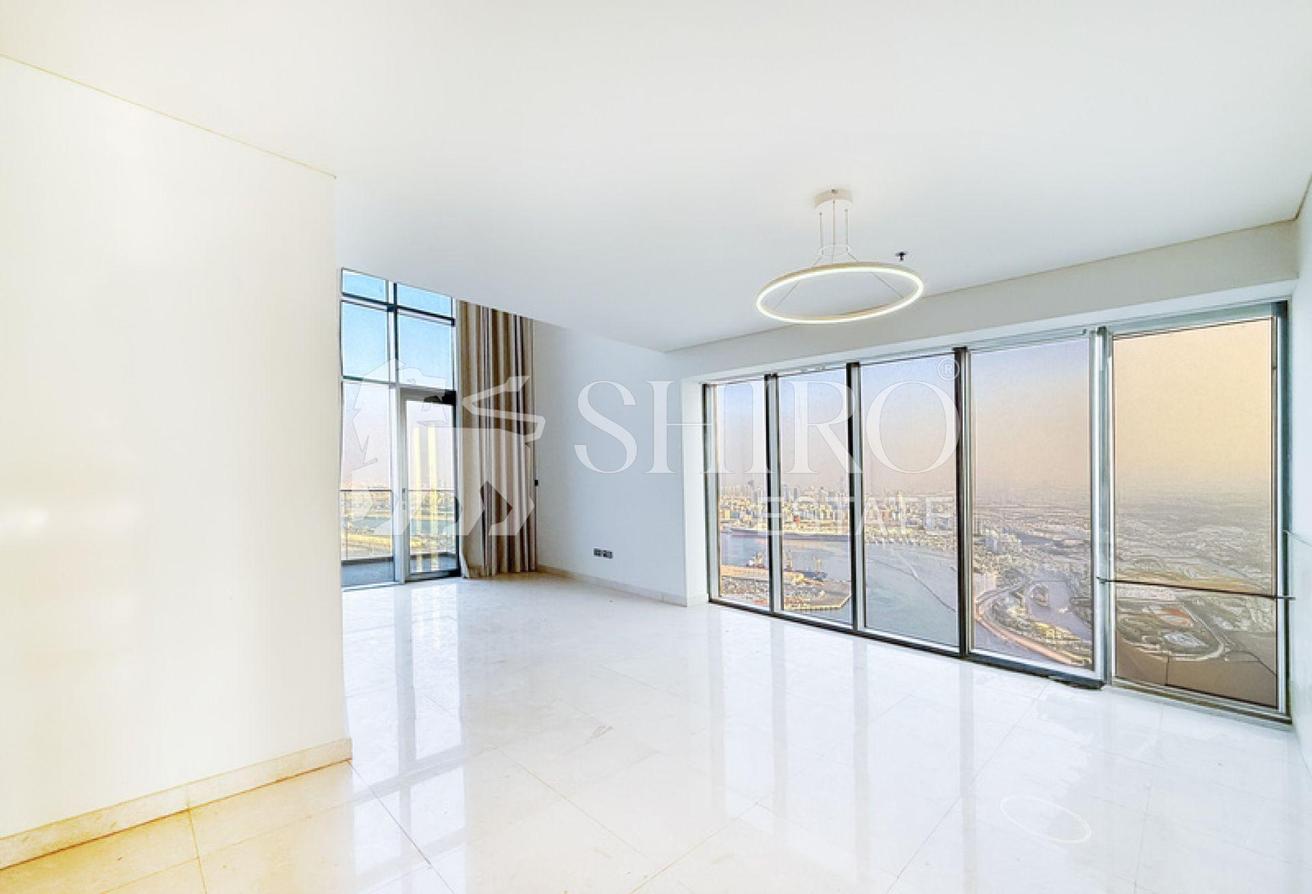 Sea and Skyline Views | Spacious | Vacant photo 3