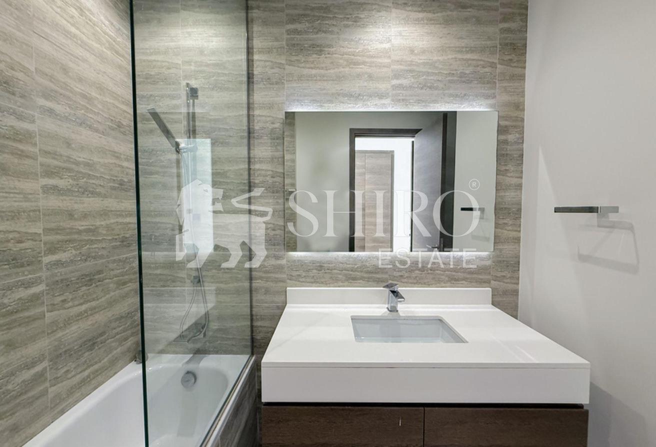 Sea and Skyline Views | Spacious | Vacant photo 22