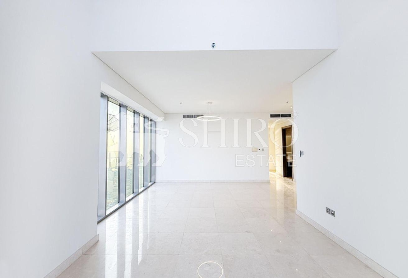 Sea and Skyline Views | Spacious | Vacant photo 5