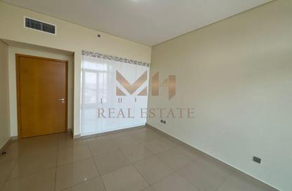 Apartment - 3 Bedrooms - 4 Bathrooms for rent in United Square - Al Khalidiya - Abu Dhabi