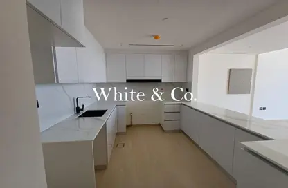 شقة - 2 غرف نوم - 2 حمامات للايجار في بن غاطي كورنر - الضاحية 10 - قرية جميرا الدائرية - دبي