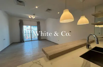 شقة - غرفة نوم - 1 حمام للبيع في محلة ايتون - منطقة 15 - قرية جميرا الدائرية - دبي