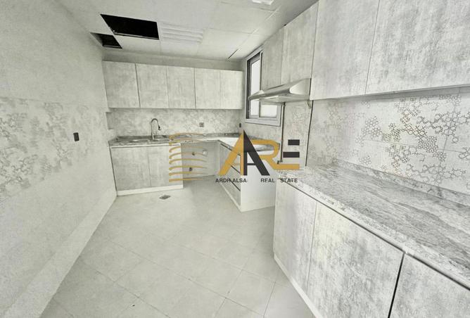 114624207 - Property Image 3