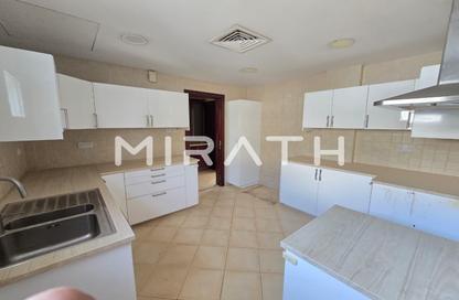 Villa - 3 Bedrooms - 4 Bathrooms for rent in Jumeirah 1 Villas - Jumeirah 1 - Jumeirah - Dubai