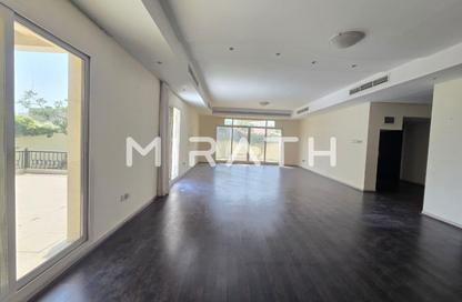 Villa - 3 Bedrooms - 4 Bathrooms for rent in Jumeirah 1 Villas - Jumeirah 1 - Jumeirah - Dubai