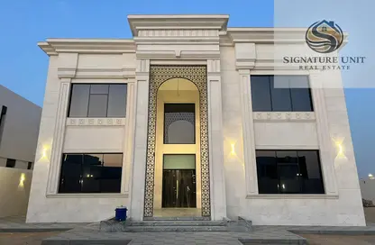 Villa - 4 Bedrooms - 6 Bathrooms for rent in Wadi Alshabak - Dubai