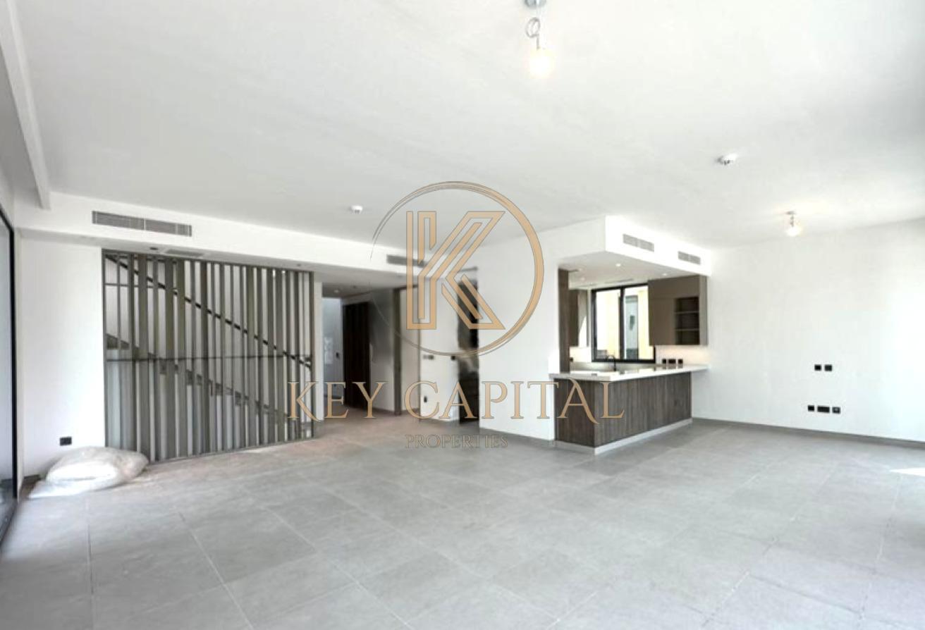 Well-maintained | Spacious Villa| View Now! photo 4