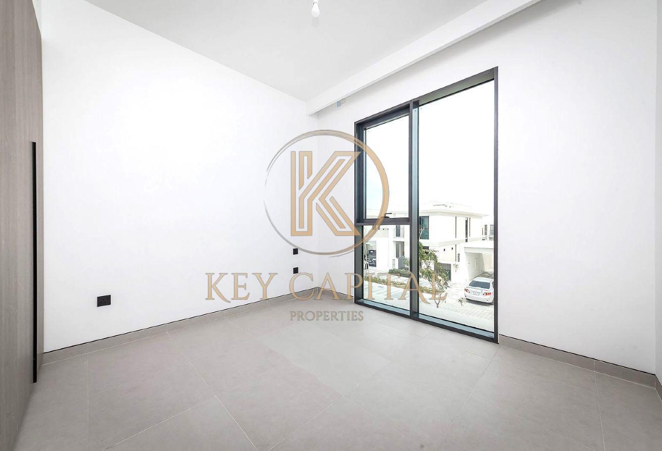 Well-maintained | Spacious Villa| View Now! photo 13