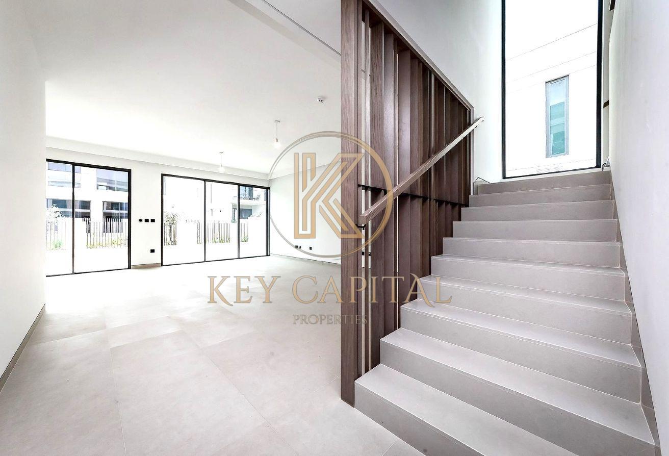 Well-maintained | Spacious Villa| View Now! photo 9