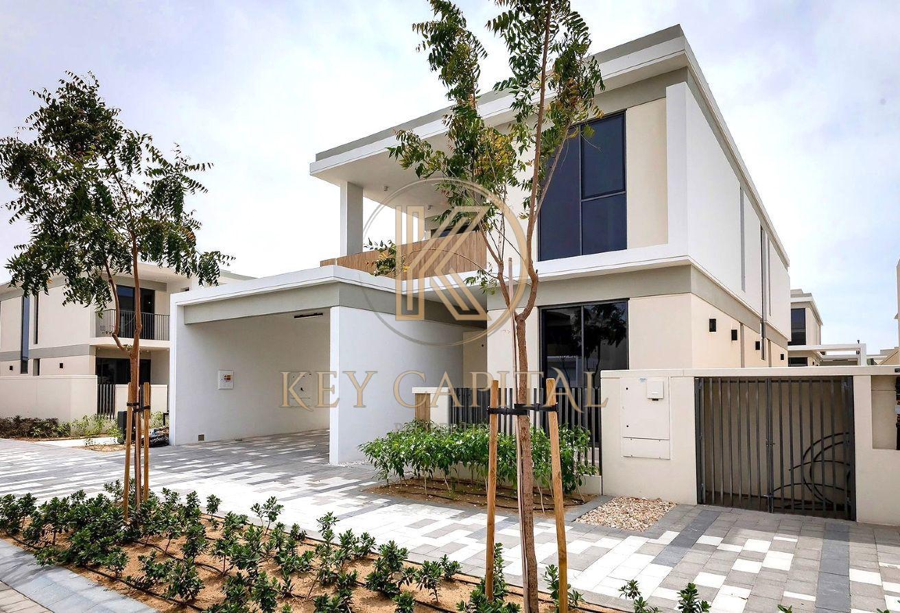 Well-maintained | Spacious Villa| View Now! photo 2