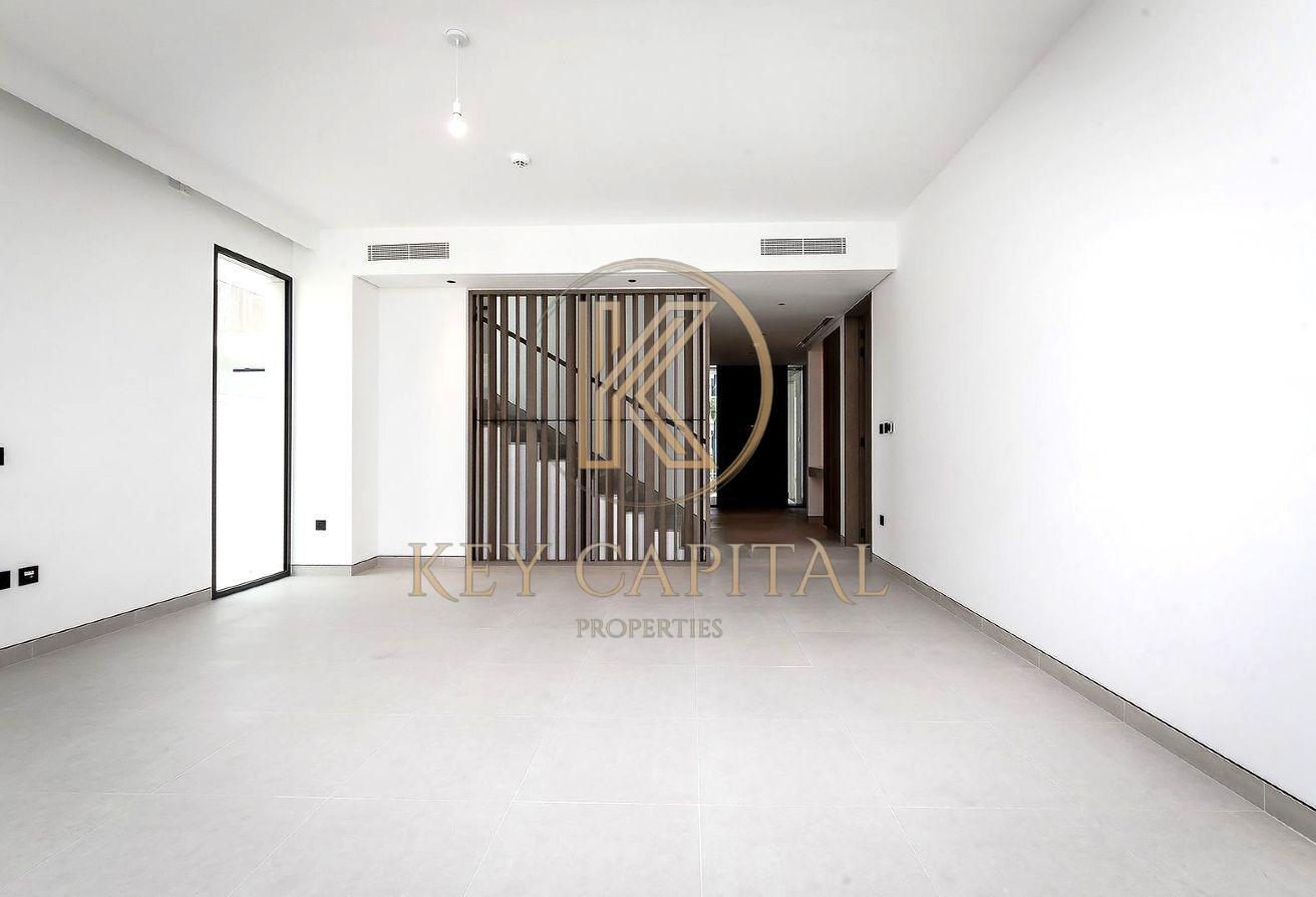 Well-maintained | Spacious Villa| View Now! photo 6