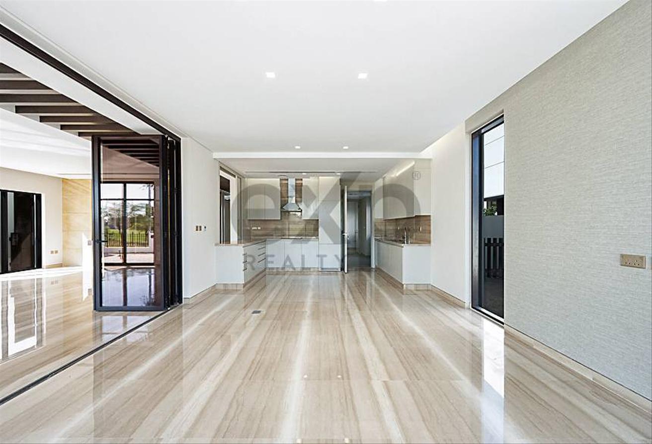 Huge Layout | 5 Bedrooms Villa | Golf Course Views photo 3