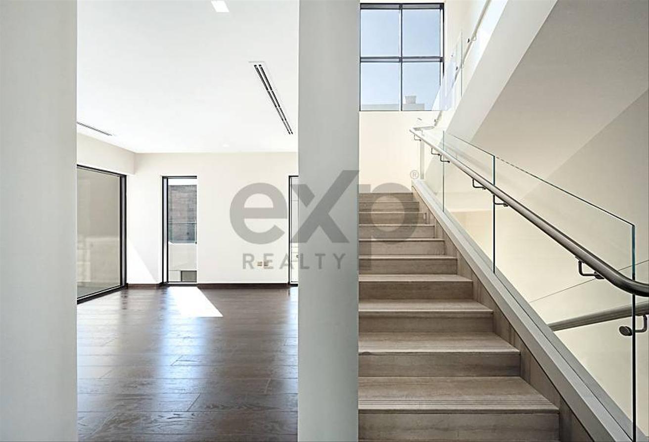 Huge Layout | 5 Bedrooms Villa | Golf Course Views photo 14
