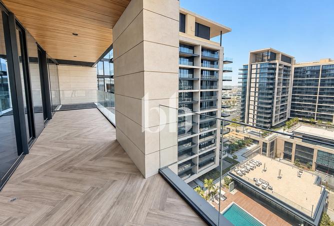 Brand New | Pool View | Appliances Included photo 2