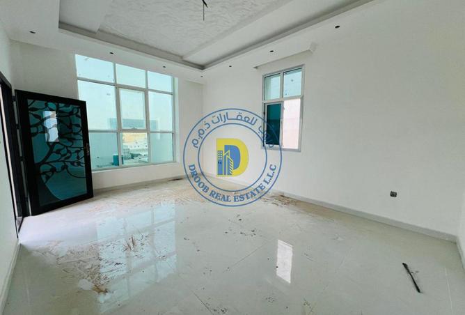 141899930 - Property Image 2