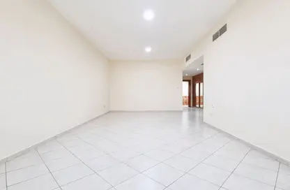 Apartment - 2 Bedrooms - 2 Bathrooms for rent in Hor Al Anz - Deira - Dubai Apartment - 2 Bedrooms - 2 Bathrooms for rent in Hor Al Anz - Deira - Dubai