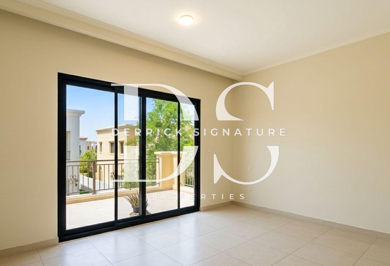 Spacious 5BR | Vacant Now | Fully Landscaped photo 7