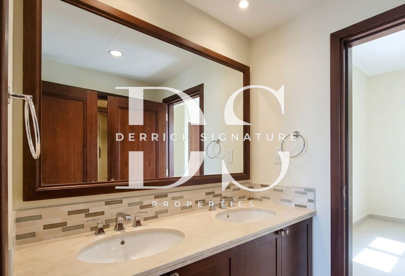 Spacious 5BR | Vacant Now | Fully Landscaped photo 12