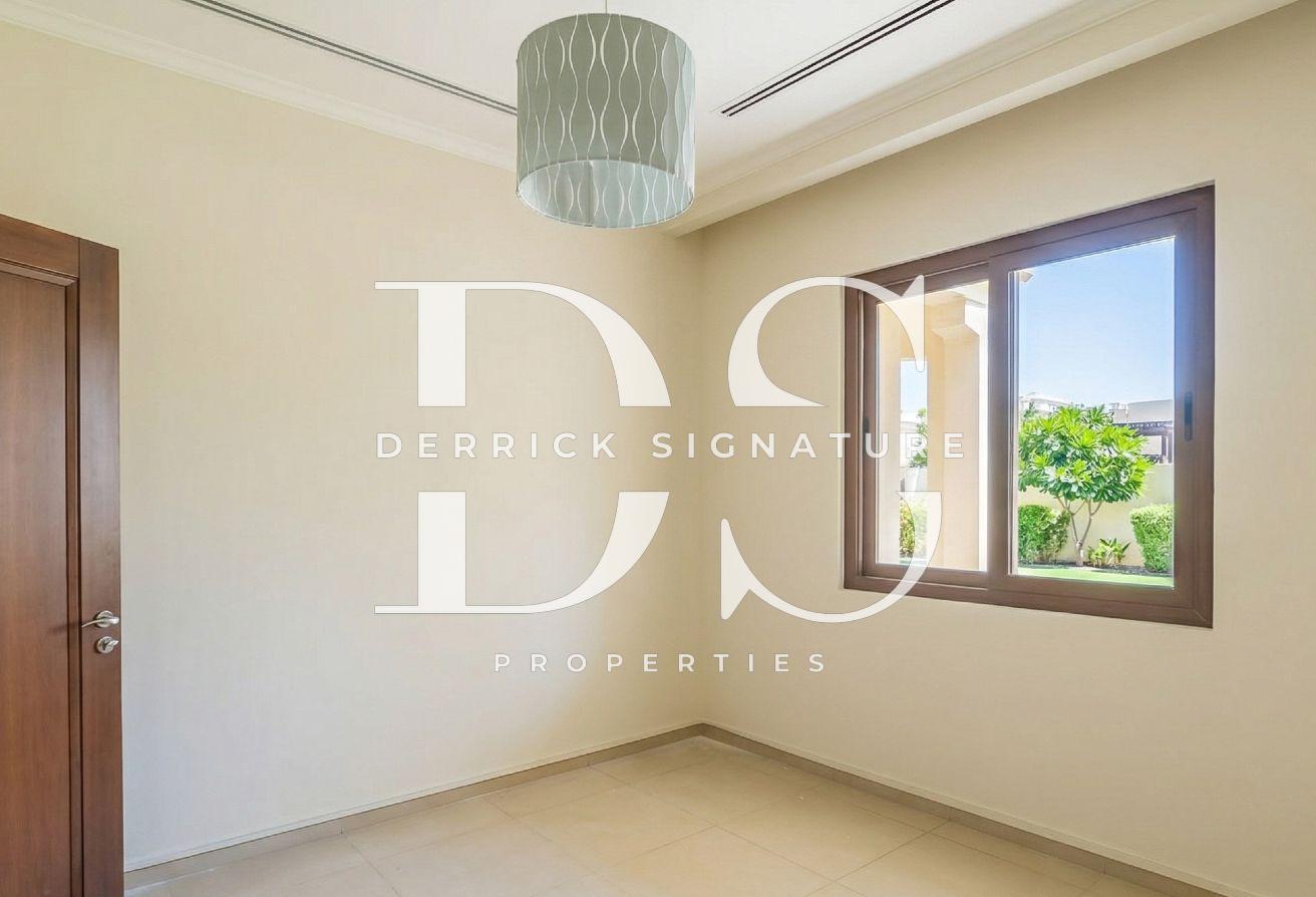 Spacious 5BR | Vacant Now | Fully Landscaped photo 13