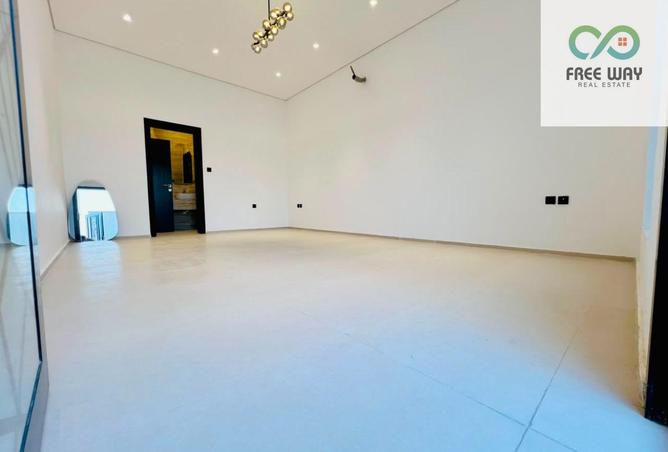 127472385 - Property Image 2