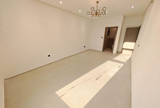 144598010 - Property Image 3