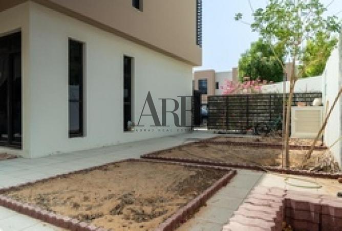 Furnished Prime Villa| Top Gated | Resale