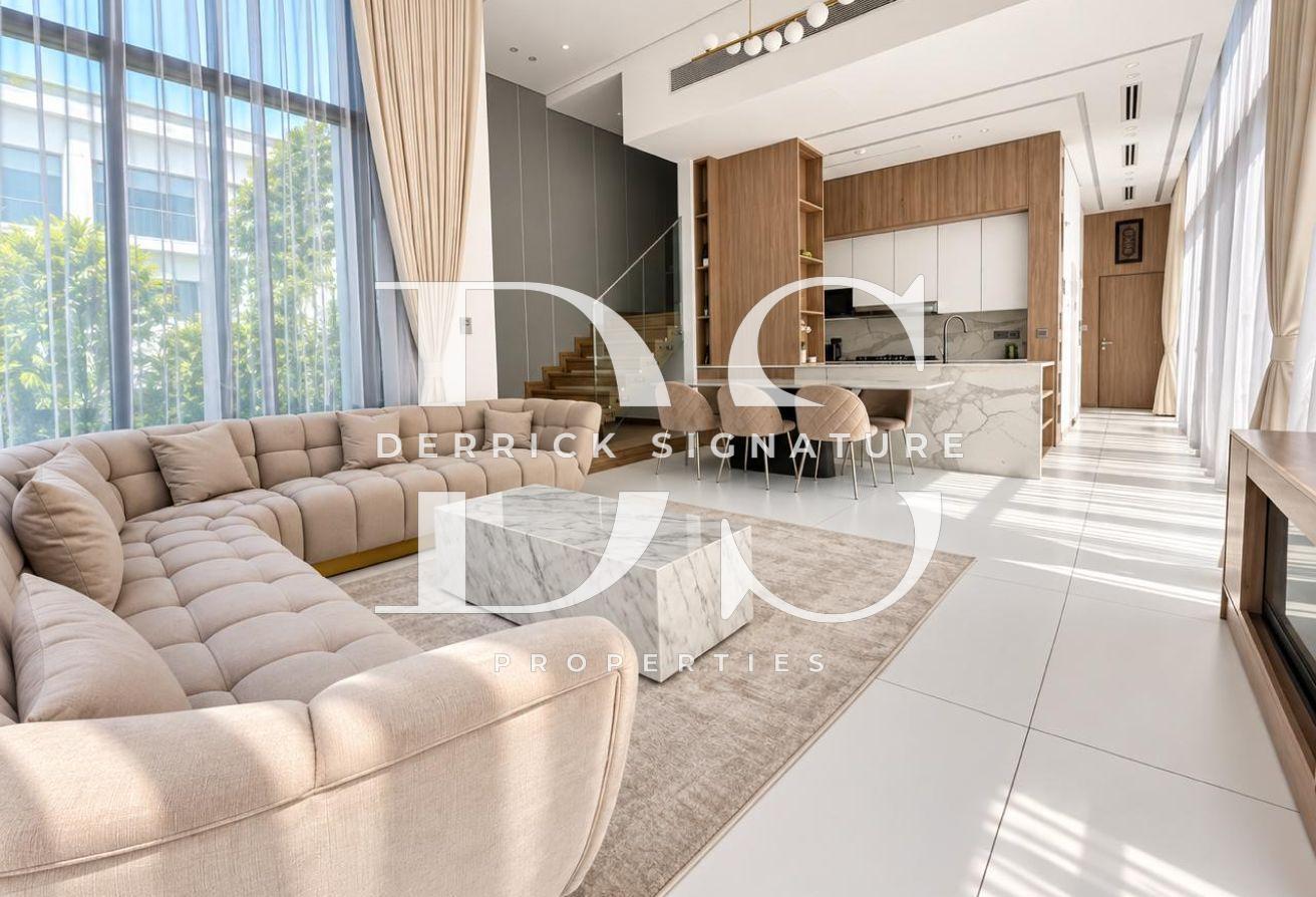 4BR Townhouse | Private Rooftop Pool | Furnished photo 8