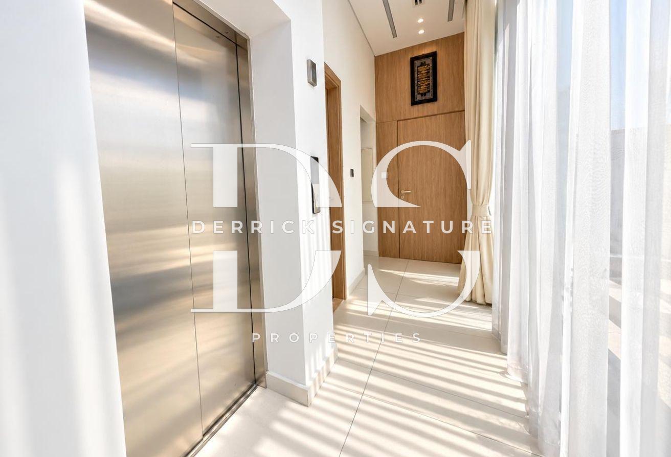 4BR Townhouse | Private Rooftop Pool | Furnished photo 11