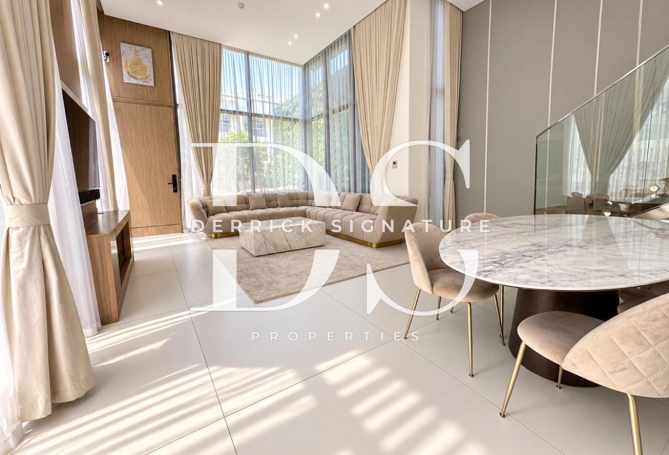 4BR Townhouse | Private Rooftop Pool | Furnished photo 15