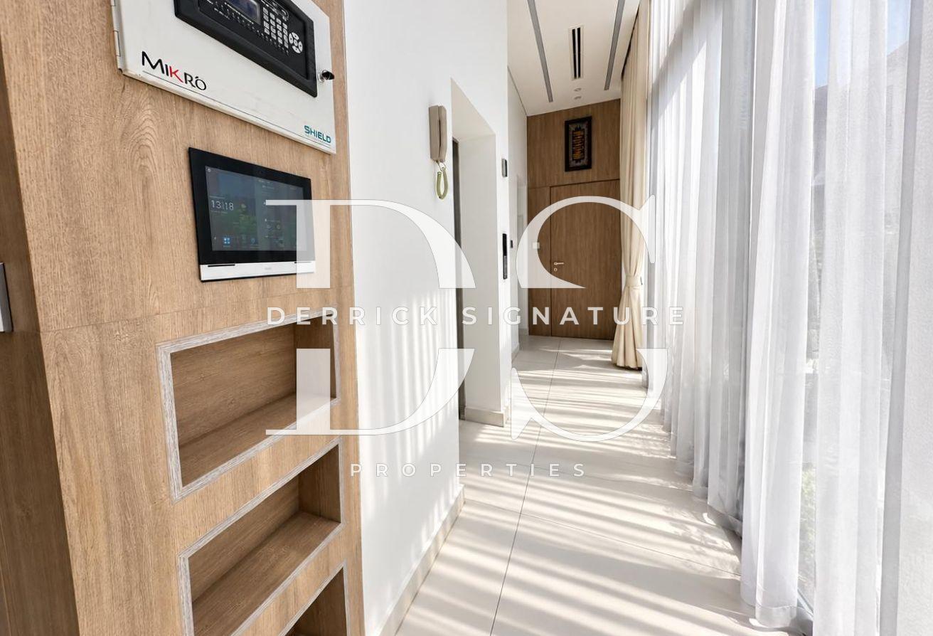 4BR Townhouse | Private Rooftop Pool | Furnished photo 10