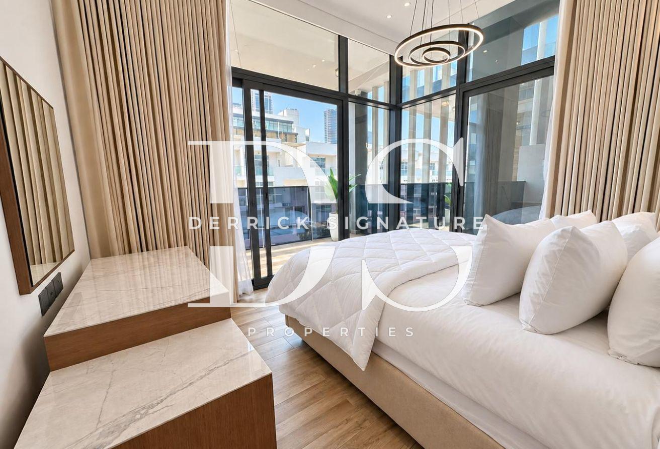 4BR Townhouse | Private Rooftop Pool | Furnished photo 24