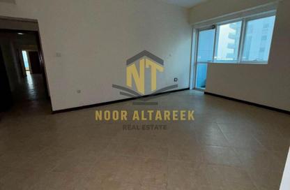 Apartment - 3 Bedrooms - 5 Bathrooms for rent in Al Majaz 1 - Al Majaz - Sharjah