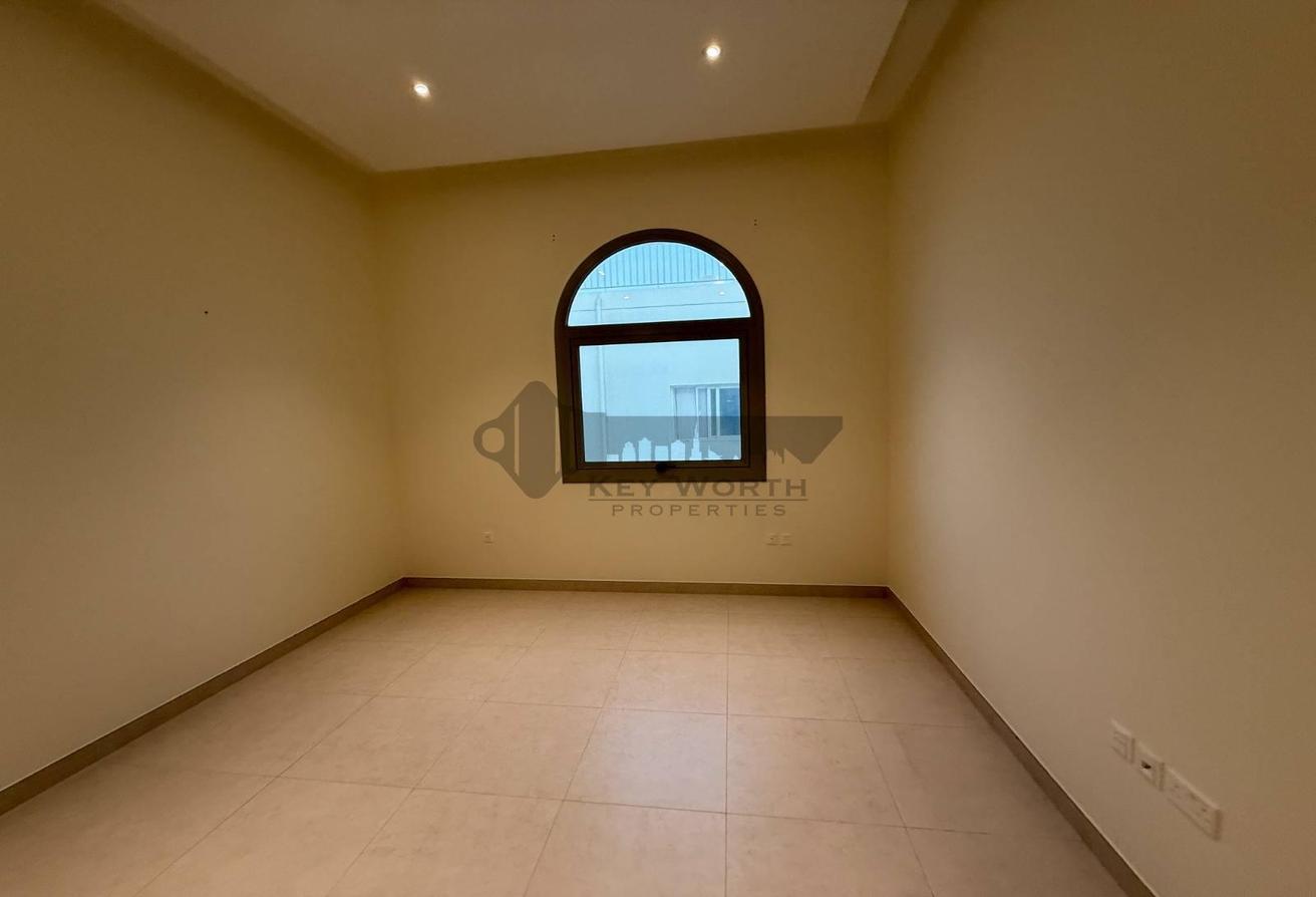 Prime Location Ready To Move 4BHK Villa With Maid Room photo 13
