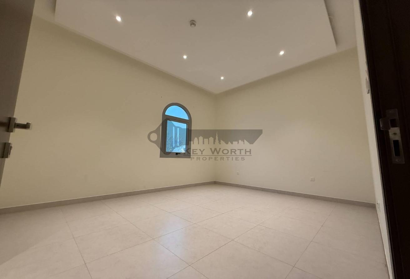 Prime Location Ready To Move 4BHK Villa With Maid Room photo 15