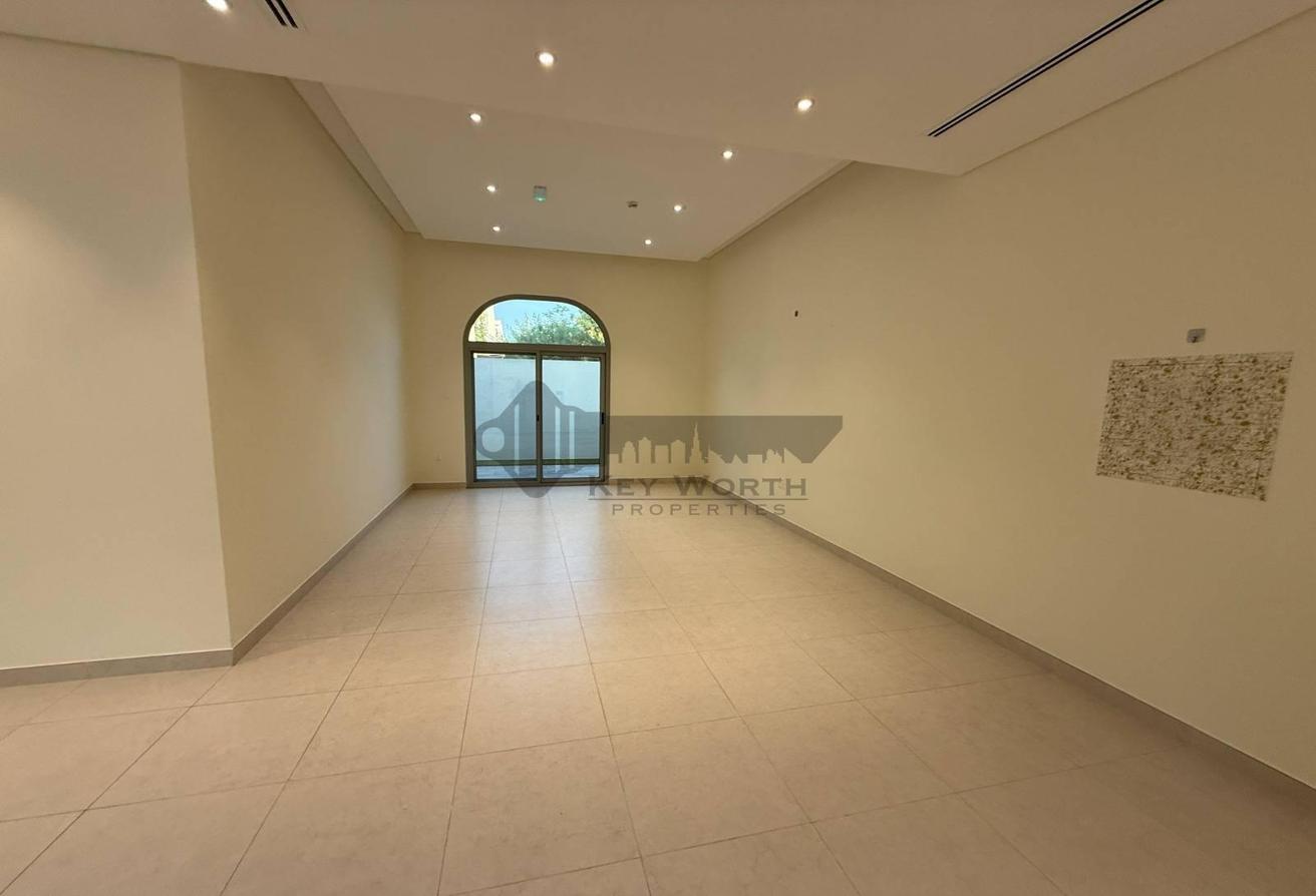 Prime Location Ready To Move 4BHK Villa With Maid Room photo 2