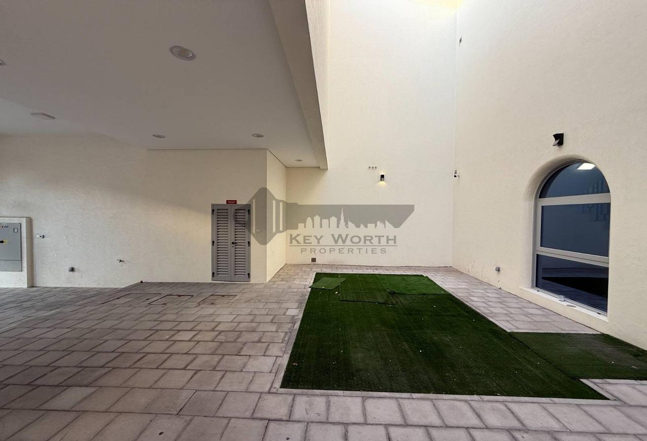 Prime Location Ready To Move 4BHK Villa With Maid Room photo 20