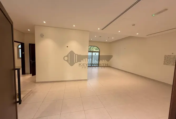 94022362 - Property Image 3