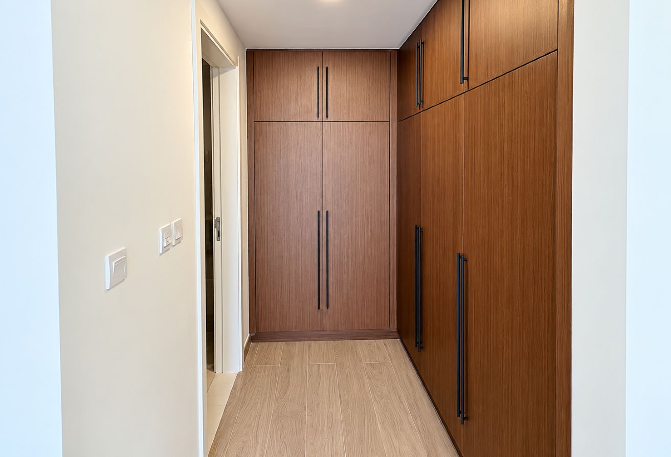 2 bedroom apartment in The Mayfair, Town Square: 10