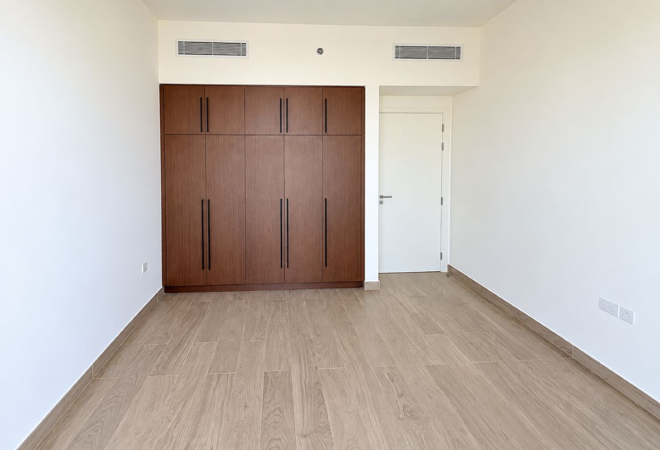 2 bedroom apartment in The Mayfair, Town Square: 6