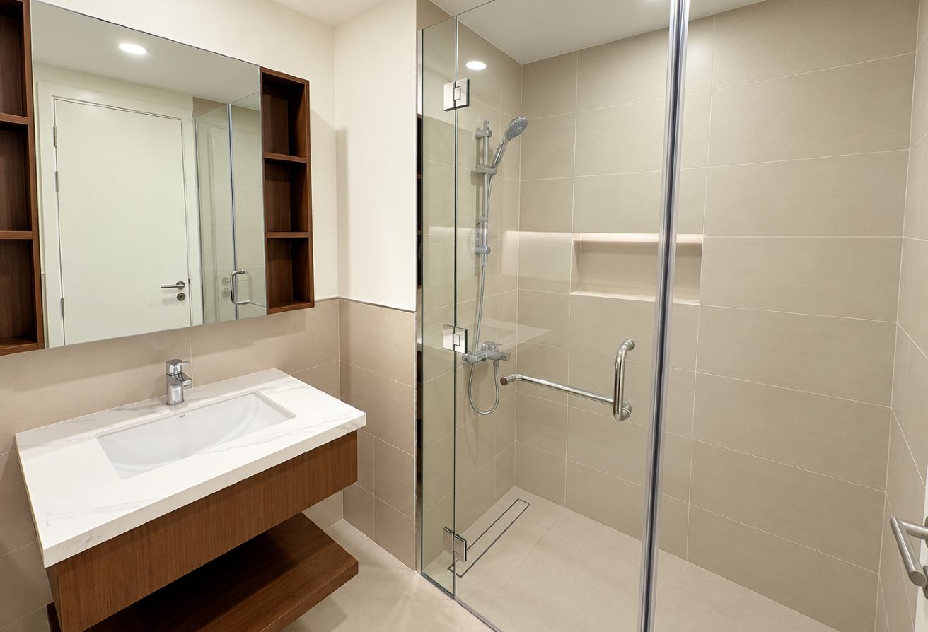 2 bedroom apartment in The Mayfair, Town Square: 12