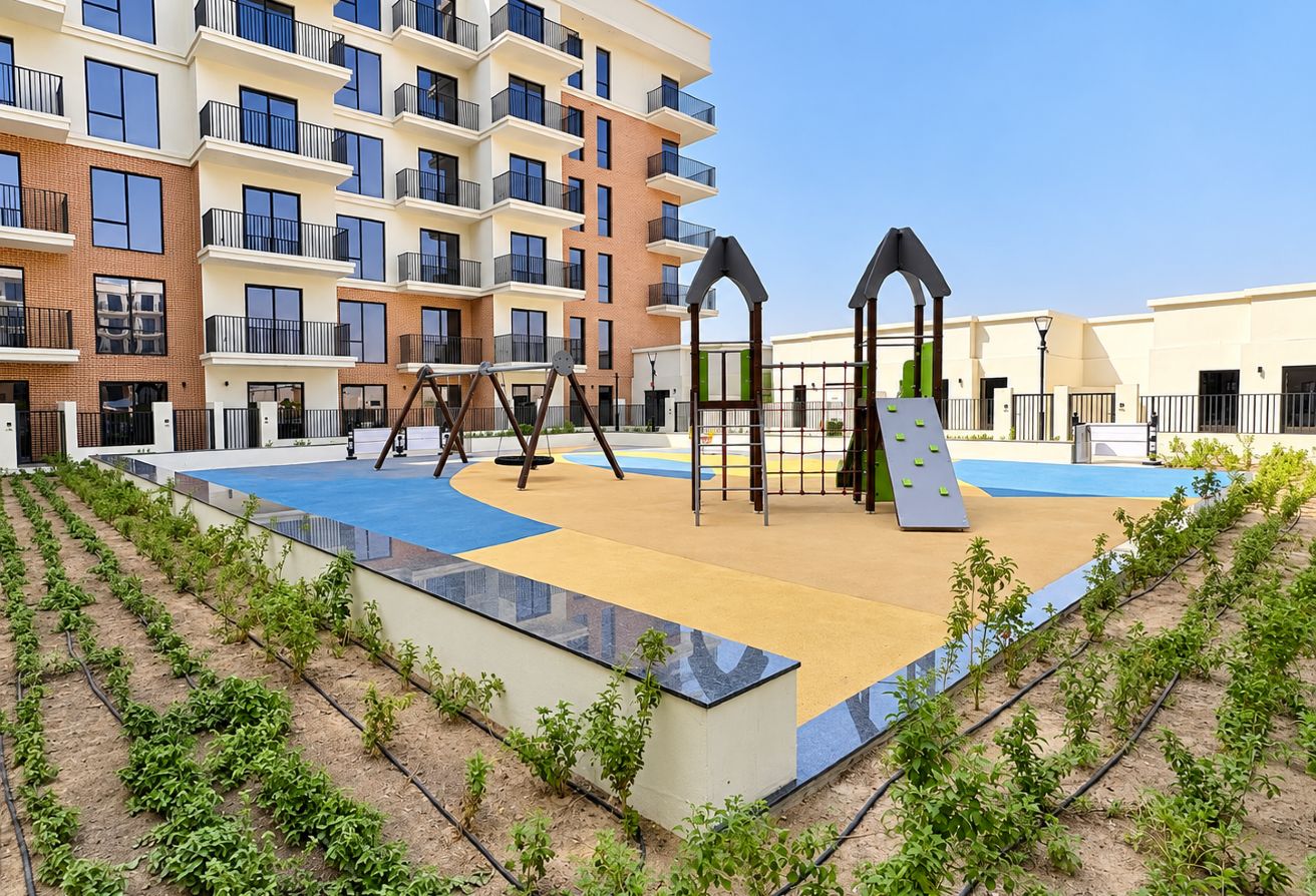 2 bedroom apartment in The Mayfair, Town Square: 18