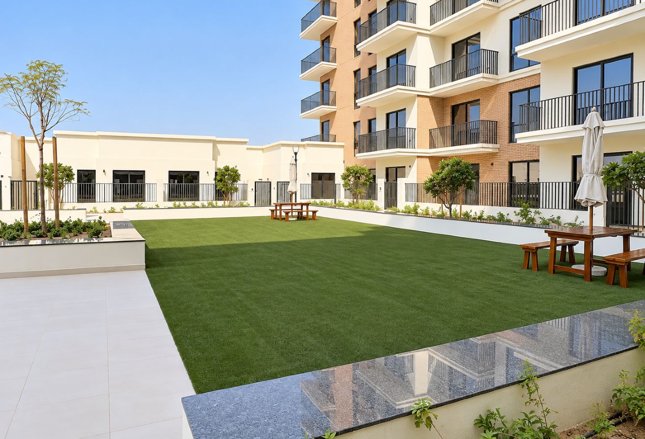 2 bedroom apartment in The Mayfair, Town Square: 15