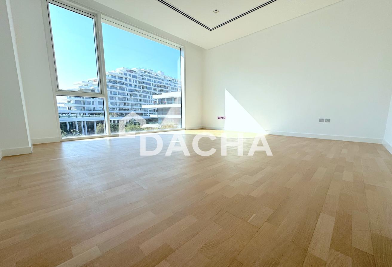 Rare Vacant Luxury PH | View Now| Exclusive Living photo 4