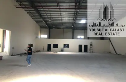 Warehouse - Studio - 2 Bathrooms for rent in Umm Al Thuoob - Umm Al Quwain