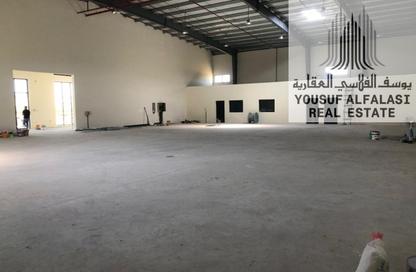Warehouse - Studio - 2 Bathrooms for rent in Umm Al Thuoob - Umm Al Quwain