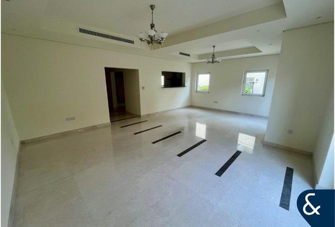 53577370 - Property Main Image