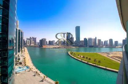 Apartment - Studio - 1 Bathroom for rent in Bay's Edge - Business Bay - Dubai